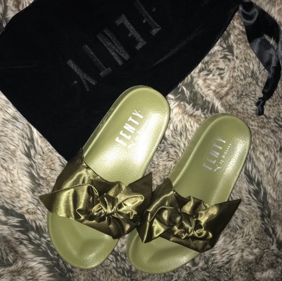 Fenty Puma Slides ****NEW**** - Picture 8 of 8